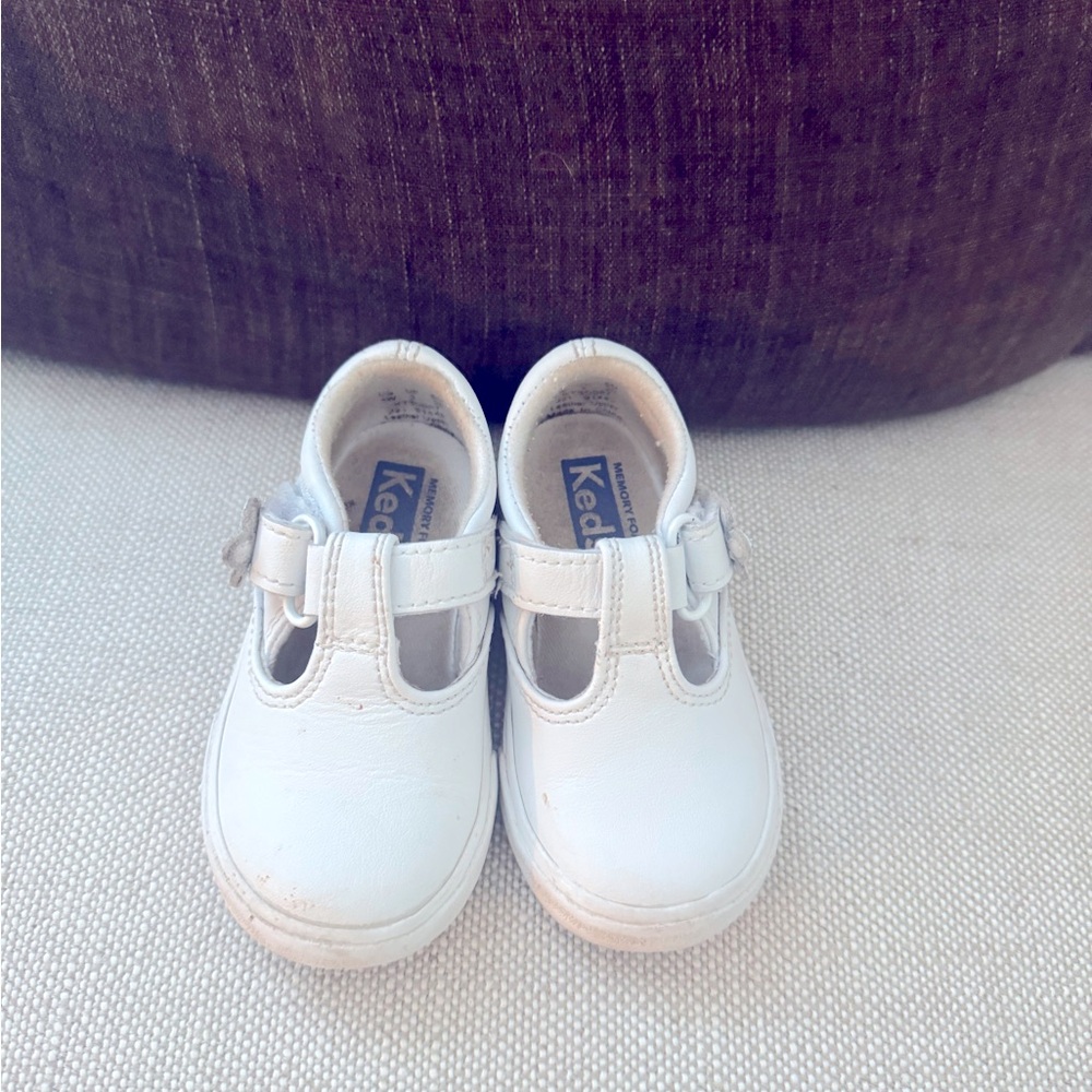 Keds. Size 4W